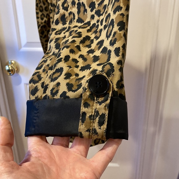 H&M leopard rain jacket. Double-breasted. Belted.  Size 8 - Picture 6 of 10